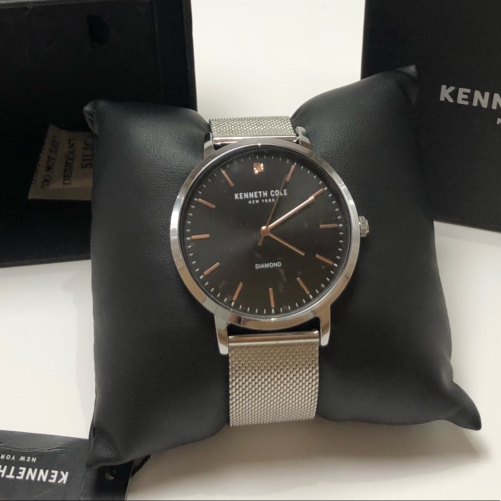 💥SOLD💥Kenneth Cole watch - Picture 3 of 6